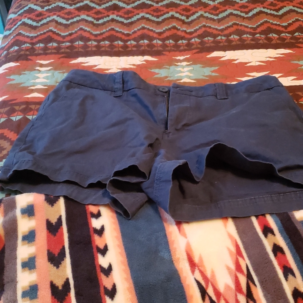 Shorts - Picture 2 of 3